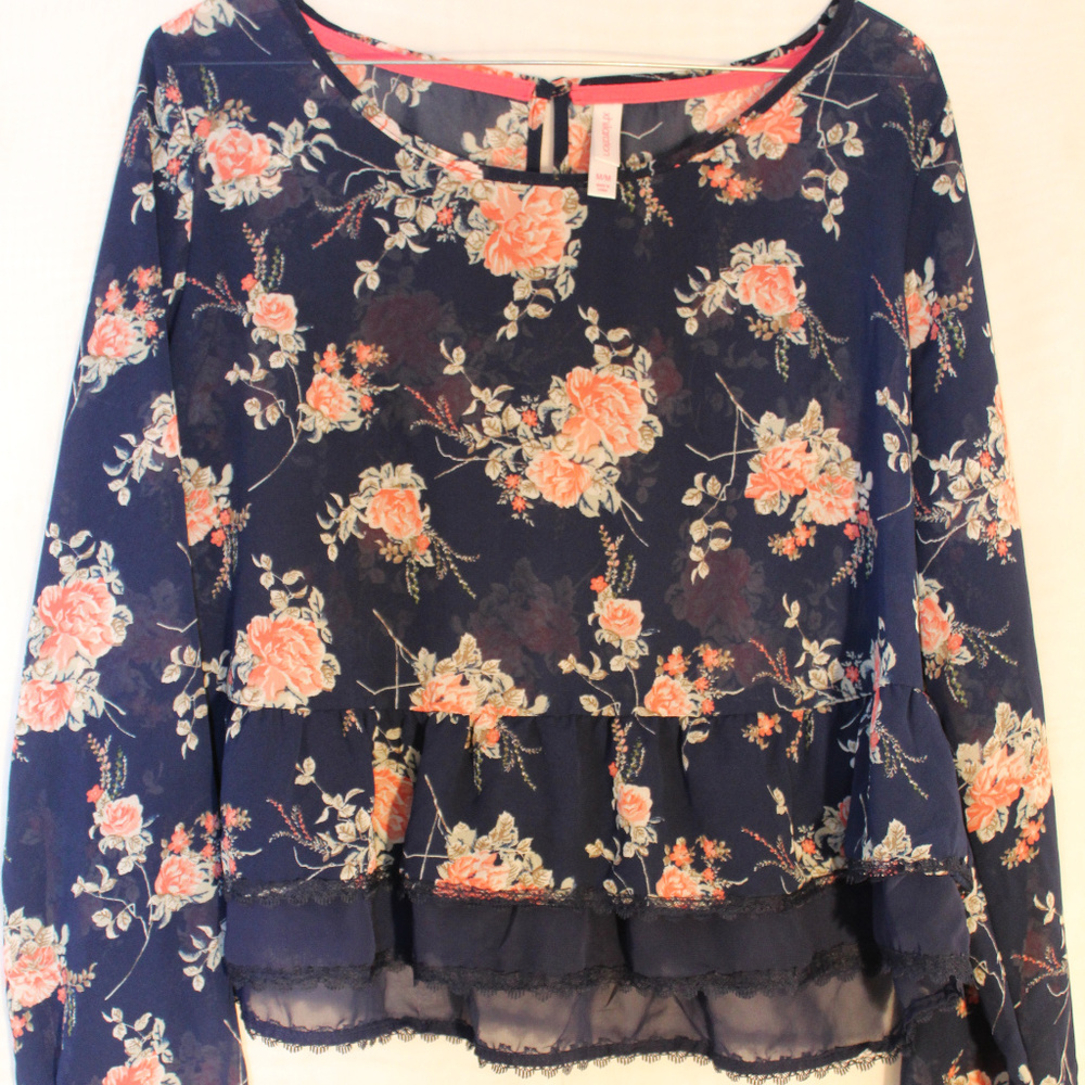 Xhilaration Crop Shirt Long Sleeve